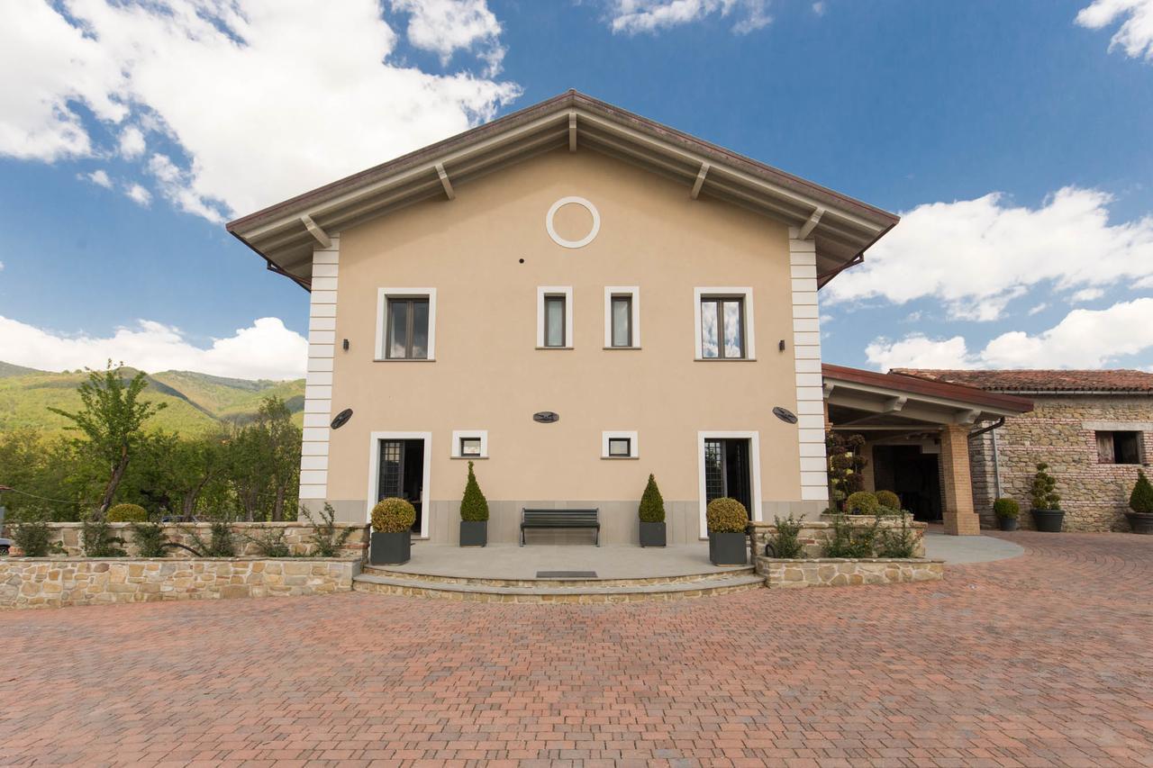 Casale Virginia Guest House Cesariano Bagian luar foto